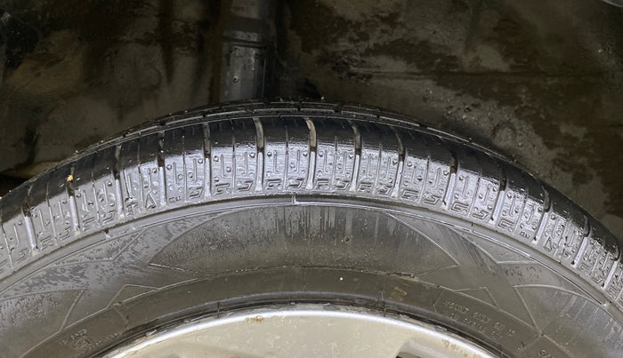 2021 Honda Jazz 1.2L I-VTEC VX CVT, Petrol, Automatic, 28,752 km, Right Rear Tyre Tread