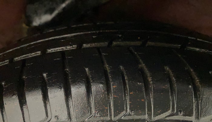 2013 Hyundai i10 SPORTZ 1.2, Petrol, Manual, 4,927 km, Left Rear Tyre Tread