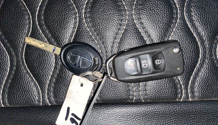 2021 Tata Tiago XZ PLUS PETROL, Petrol, Manual, 19,554 km, Key Close Up