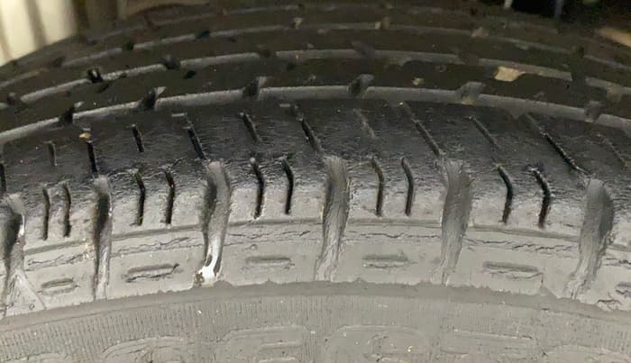 2014 Maruti Alto K10 LXI, Petrol, Manual, 51,307 km, Right Rear Tyre Tread