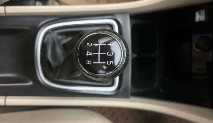 2019 Maruti Ciaz ALPHA 1.5 SHVS PETROL, Petrol, Manual, 64,410 km, Gear Lever