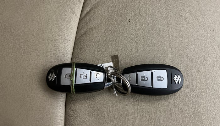 2019 Maruti Ciaz ALPHA 1.5 SHVS PETROL, Petrol, Manual, 64,410 km, Key Close Up