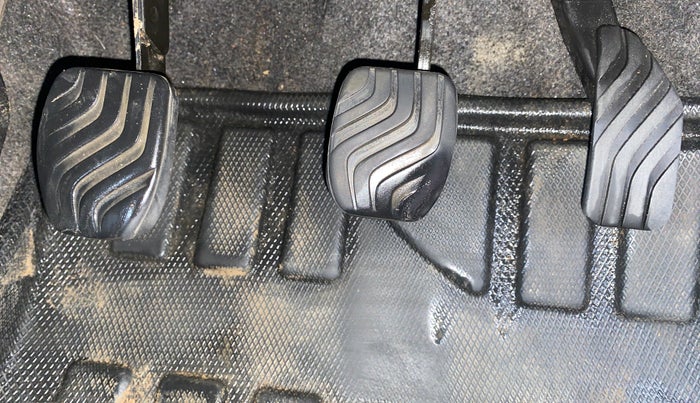 2017 Renault Kwid RXT 1.0, Petrol, Manual, 92,865 km, Pedals