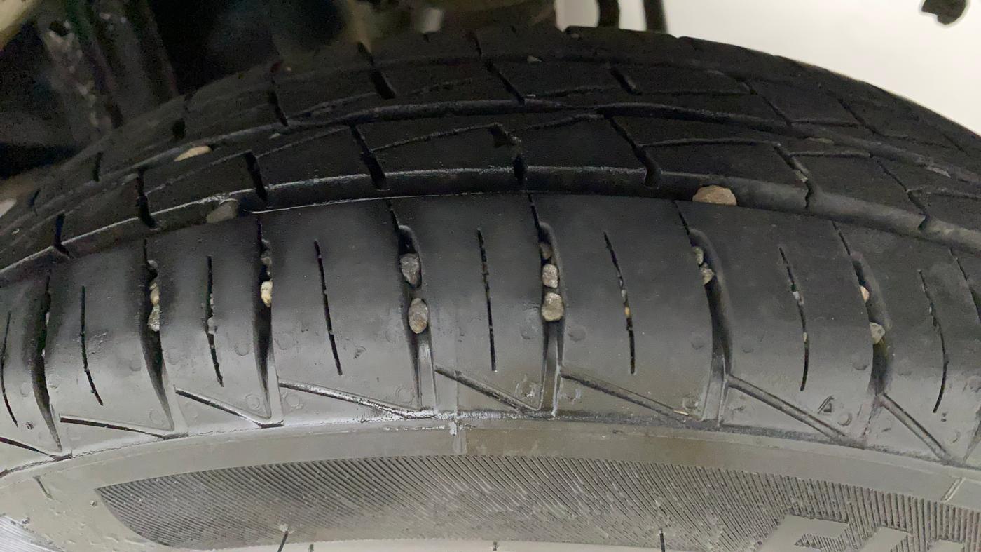 2022 Maruti Alto VXI, Petrol, Manual, 19,497 km, Left Rear Tyre Tread