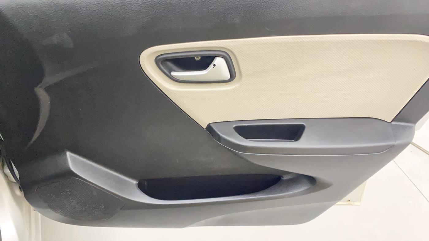2022 Maruti Alto VXI, Petrol, Manual, 19,497 km, Driver Side Door Panels Control