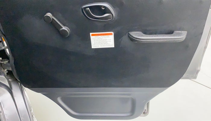 2018 Maruti Eeco 5 STR CNG WITH AC PLUSHTR, CNG, Manual, 35,109 km, Driver Side Door Panels Control