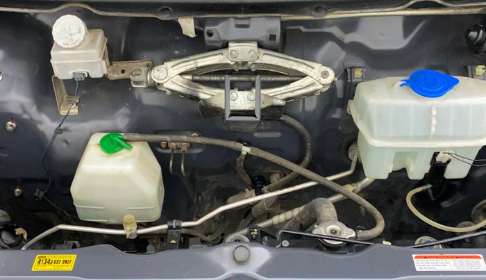 2018 Maruti Eeco 5 STR CNG WITH AC PLUSHTR, CNG, Manual, 35,109 km, Engine Bonet View