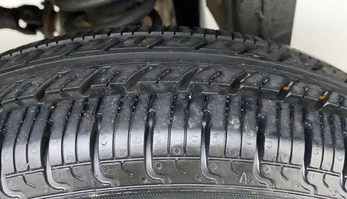 2018 Maruti Eeco 5 STR CNG WITH AC PLUSHTR, CNG, Manual, 35,109 km, Left Rear Tyre Tread