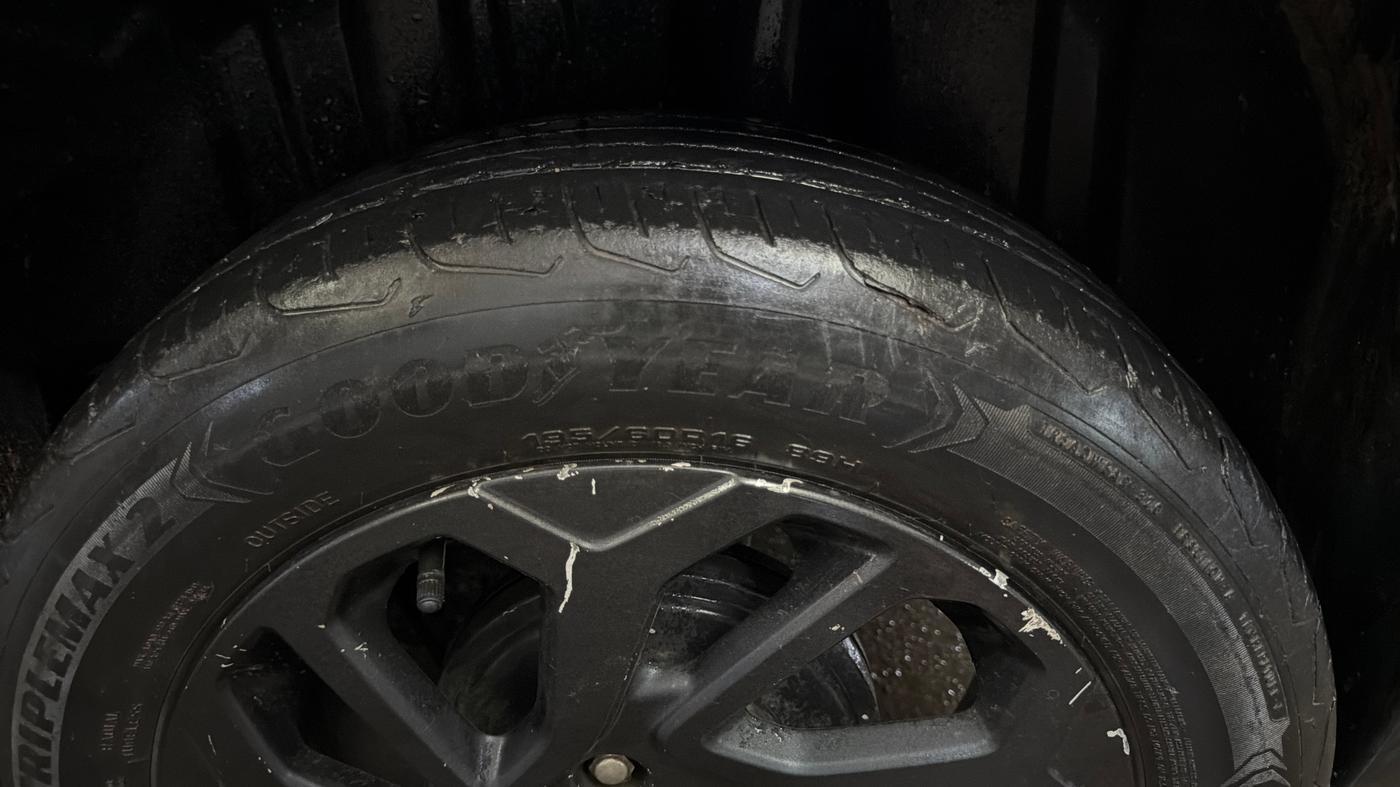 2023 Maruti FRONX DELTA PLUS 1.2L AGS, Petrol, Automatic, 59,480 km, Left Rear Tyre Tread