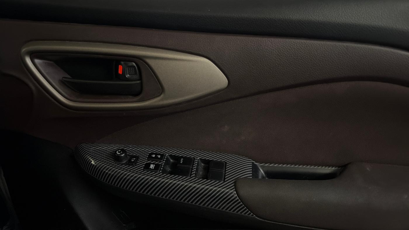 2023 Maruti FRONX DELTA PLUS 1.2L AGS, Petrol, Automatic, 59,480 km, Driver Side Door Panels Control