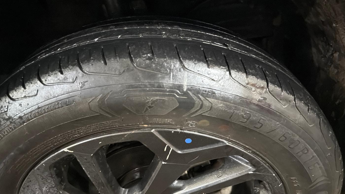 2023 Maruti FRONX DELTA PLUS 1.2L AGS, Petrol, Automatic, 59,480 km, Right Front Tyre Tread