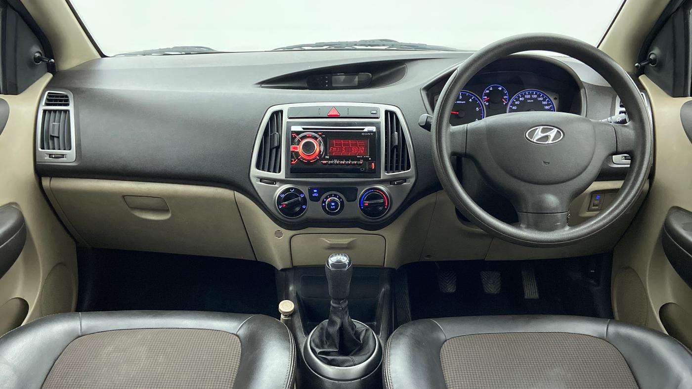 2013 Hyundai i20 ERA 1.4 CRDI, Diesel, Manual, Dashboard