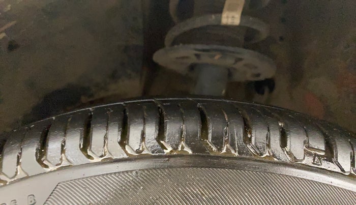 2022 Maruti Dzire VXI, Petrol, Manual, 25,955 km, Left Front Tyre Tread