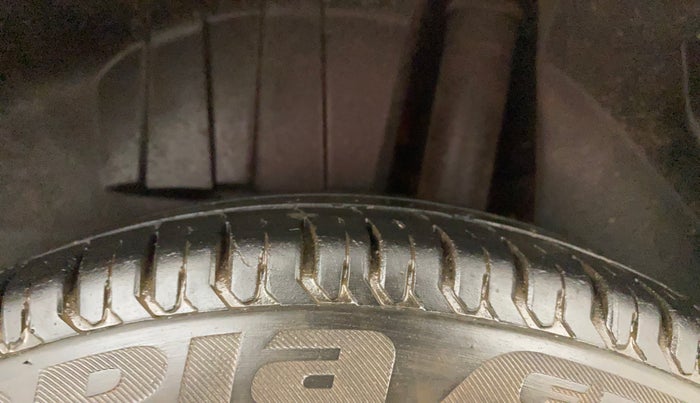 2022 Maruti Dzire VXI, Petrol, Manual, 25,955 km, Left Rear Tyre Tread