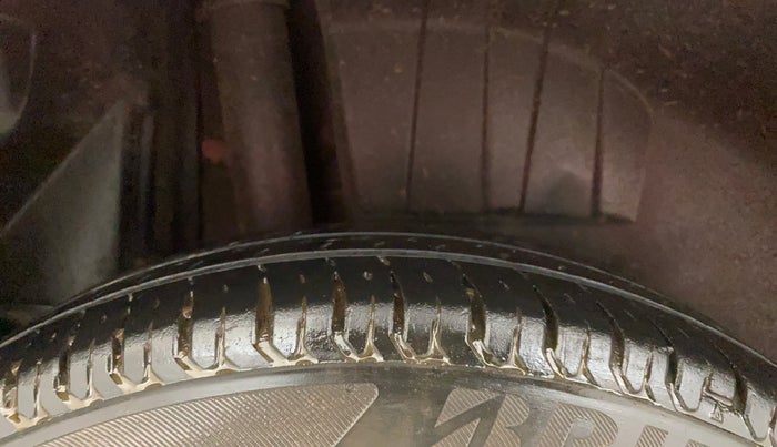 2022 Maruti Dzire VXI, Petrol, Manual, 25,955 km, Right Rear Tyre Tread