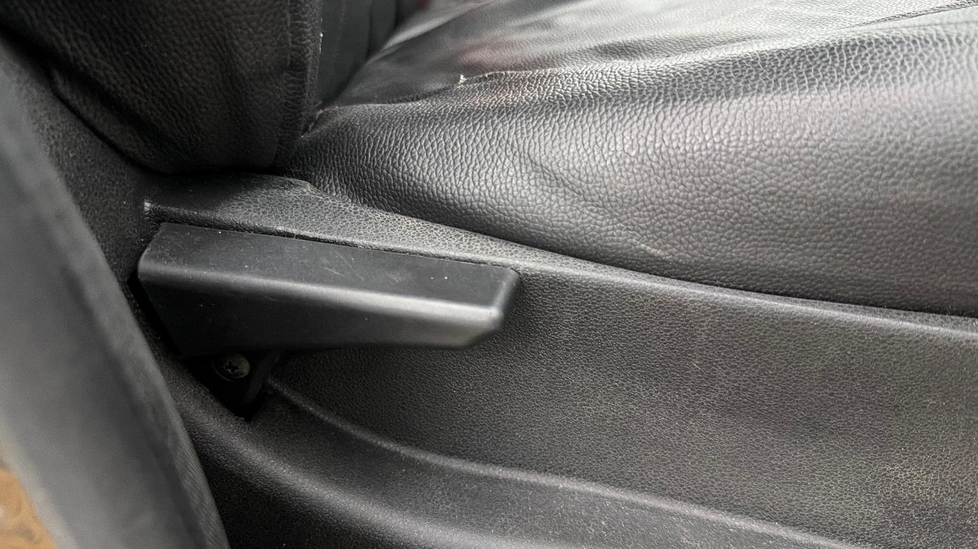 2019 Tata Tiago XZ PETROL, Petrol, Manual, 68,476 km, Driver Side Adjustment Panel
