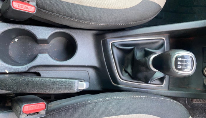 2017 Hyundai Elite i20 ASTA 1.2 (O), Petrol, Manual, 80,814 km, Gear Lever