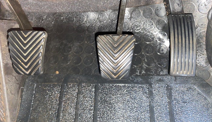 2017 Hyundai Elite i20 ASTA 1.2 (O), Petrol, Manual, 80,814 km, Pedals