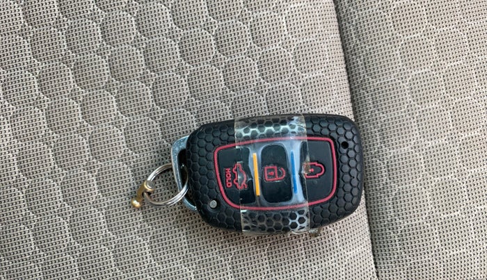 2017 Hyundai Elite i20 ASTA 1.2 (O), Petrol, Manual, 80,814 km, Key Close Up