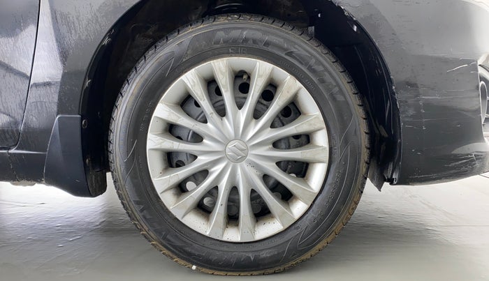 2015 Maruti Ciaz VXI, Petrol, Manual, 43,748 km, Right Front Wheel