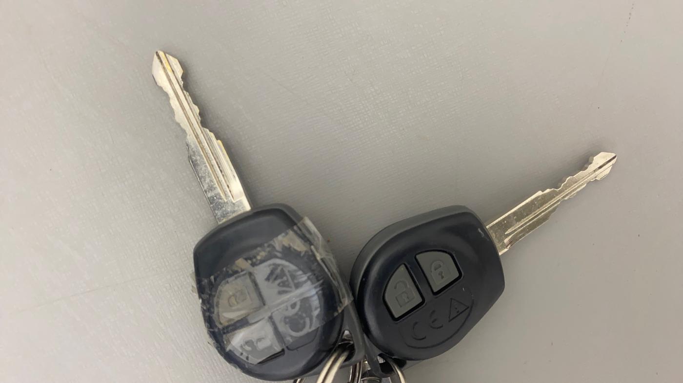 2022 Maruti BREZZA VXI AT SMART HYBRID, Petrol, Automatic, 10,563 km, Key Close Up