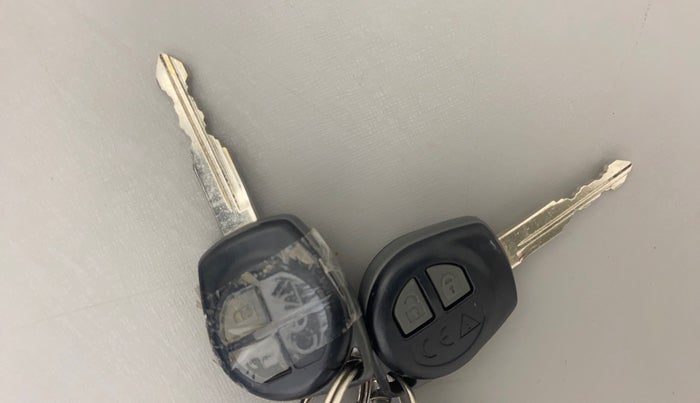 2022 Maruti BREZZA VXI AT SMART HYBRID, Petrol, Automatic, 10,563 km, Key Close Up