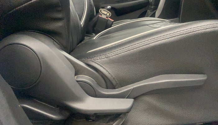 2022 Maruti BREZZA VXI AT SMART HYBRID, Petrol, Automatic, 10,563 km, Driver Side Adjustment Panel