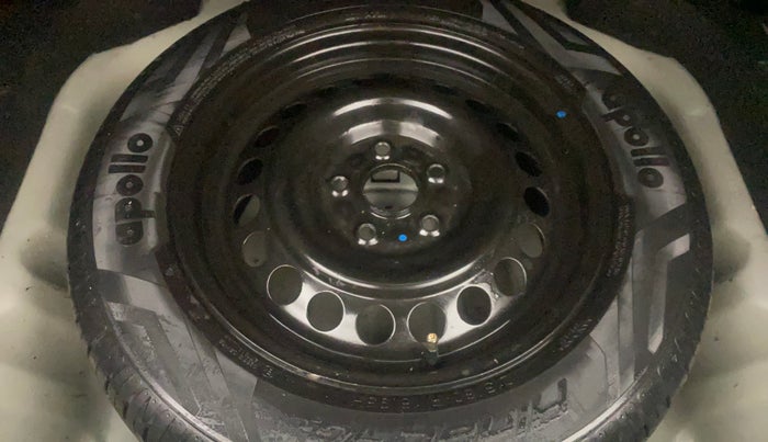 2022 Maruti BREZZA VXI AT SMART HYBRID, Petrol, Automatic, 10,563 km, Spare Tyre