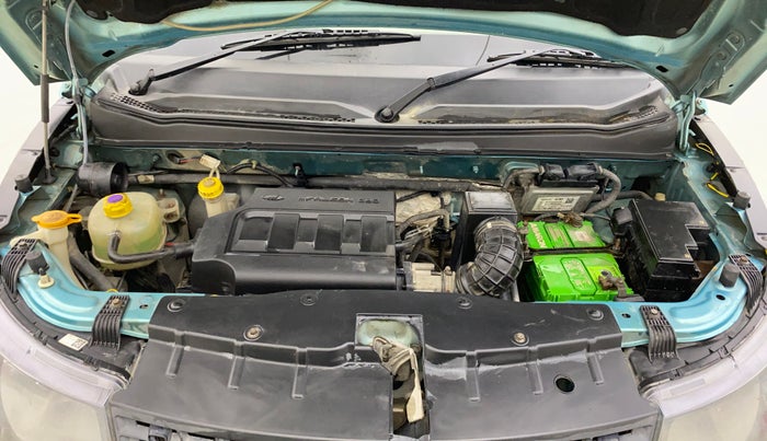 2016 Mahindra Kuv100 K6 5 STR, Petrol, Manual, 64,900 km, Engine View