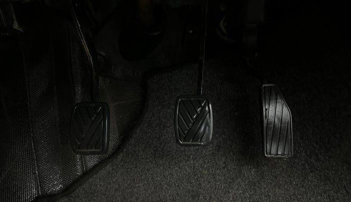 2019 Maruti New Wagon-R ZXI 1.2, CNG, Manual, 97,886 km, Pedals