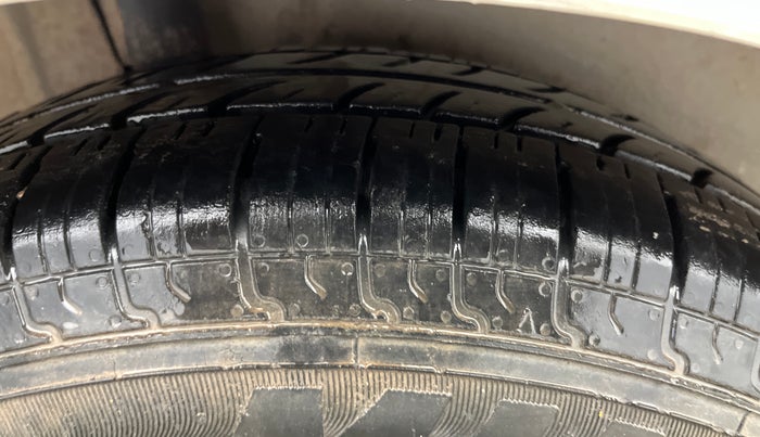 2019 Maruti New Wagon-R ZXI 1.2, CNG, Manual, 97,886 km, Right Rear Tyre Tread