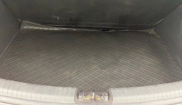 2019 Hyundai Grand i10 SPORTZ AT 1.2 KAPPA VTVT, Petrol, Automatic, 92,544 km, Boot Inside