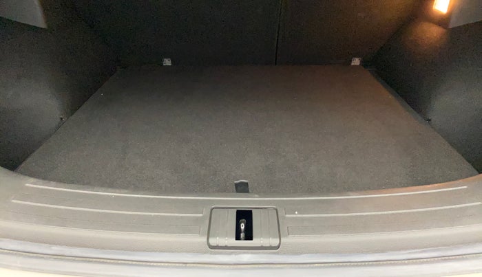 2022 MG ASTOR SAVVY 1.5 CVT, Petrol, Automatic, 18,679 km, Boot Inside