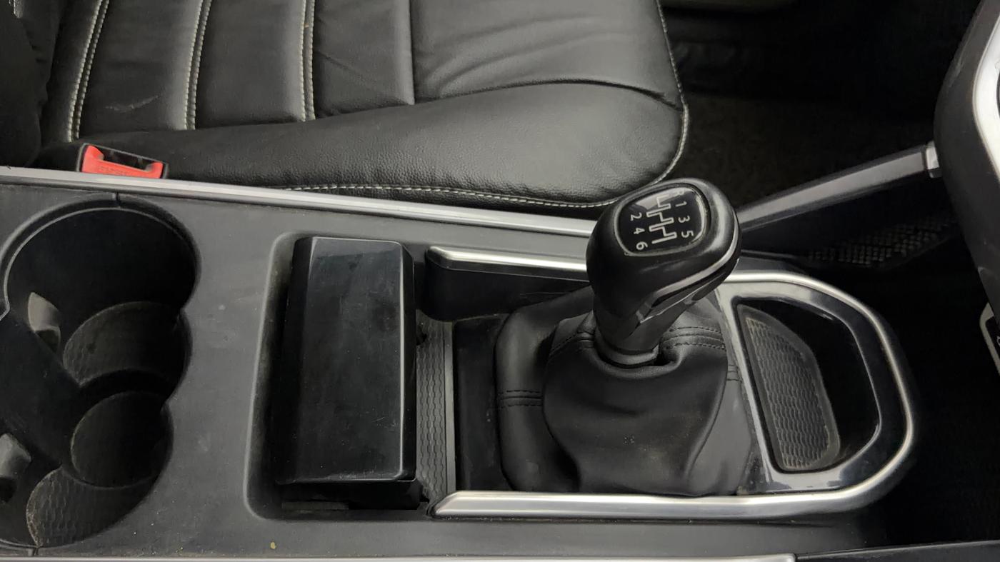 2022 Tata Safari XT PLUS, Diesel, Manual, 94,541 km, Gear Lever