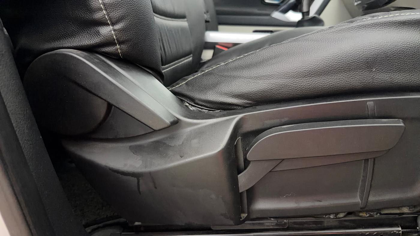 2022 Tata Safari XT PLUS, Diesel, Manual, 94,541 km, Driver Side Adjustment Panel