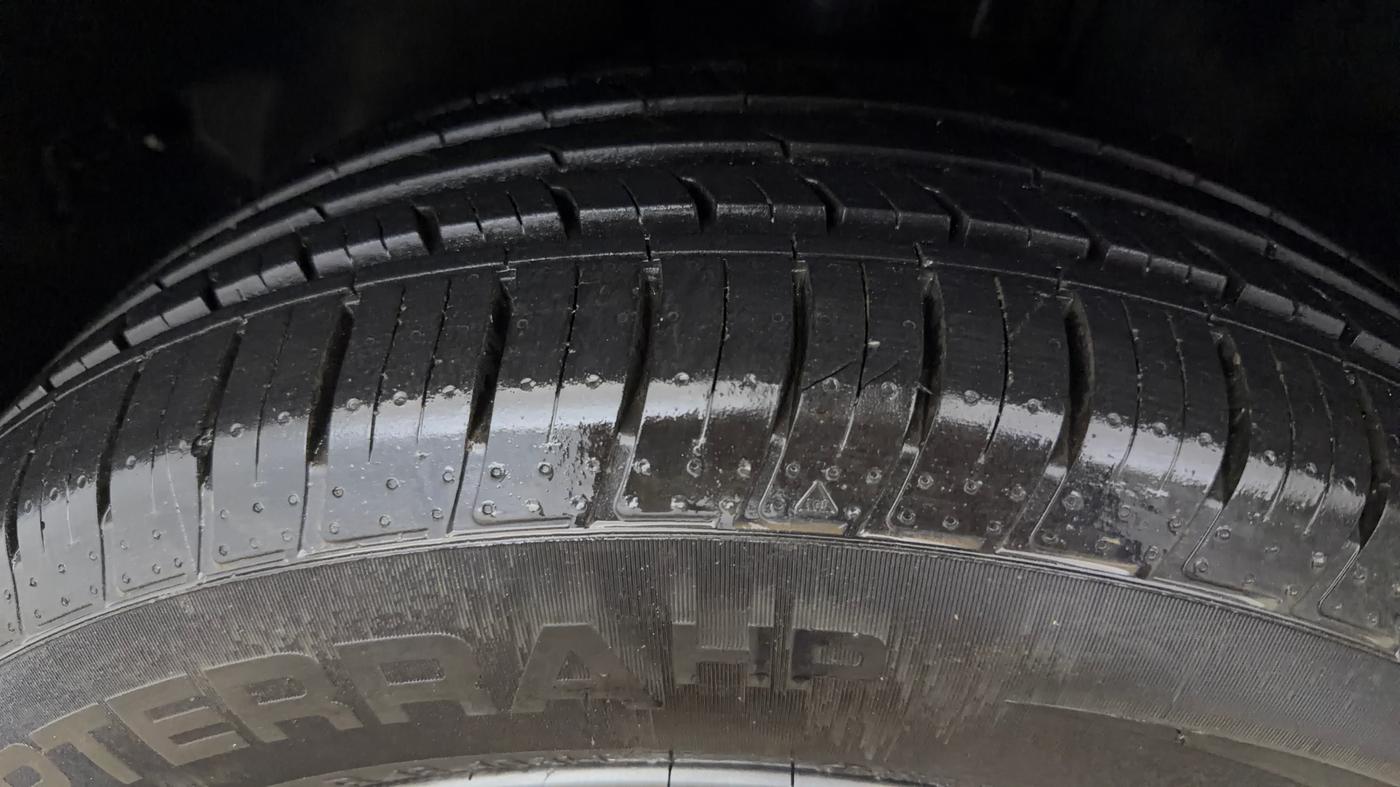 2022 Tata Safari XT PLUS, Diesel, Manual, 94,541 km, Left Front Tyre Tread