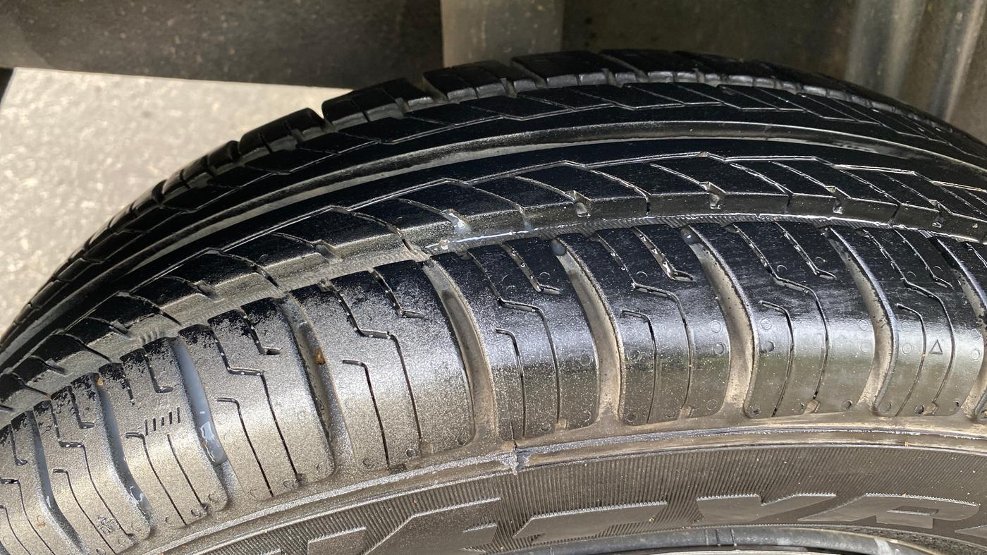 2018 Datsun Redi Go T(O) 1.0 AMT, Petrol, Automatic, 35,150 km, Right Rear Tyre Tread