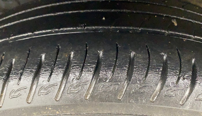 2021 KIA SONET HTX 1.0 IMT, Petrol, Manual, 38,298 km, Right Rear Tyre Tread