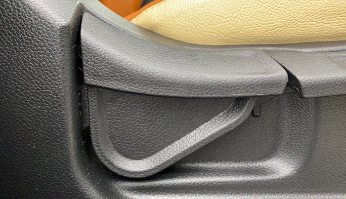 2021 KIA SONET HTX 1.0 IMT, Petrol, Manual, 38,298 km, Driver Side Adjustment Panel