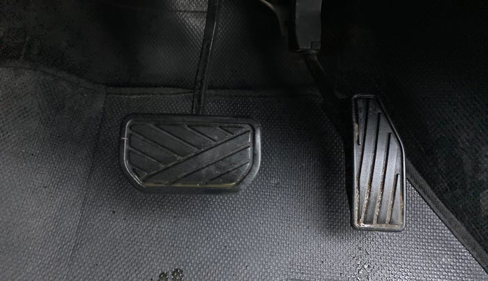 2021 Maruti Swift ZXI AMT, Petrol, Automatic, 14,575 km, Pedals