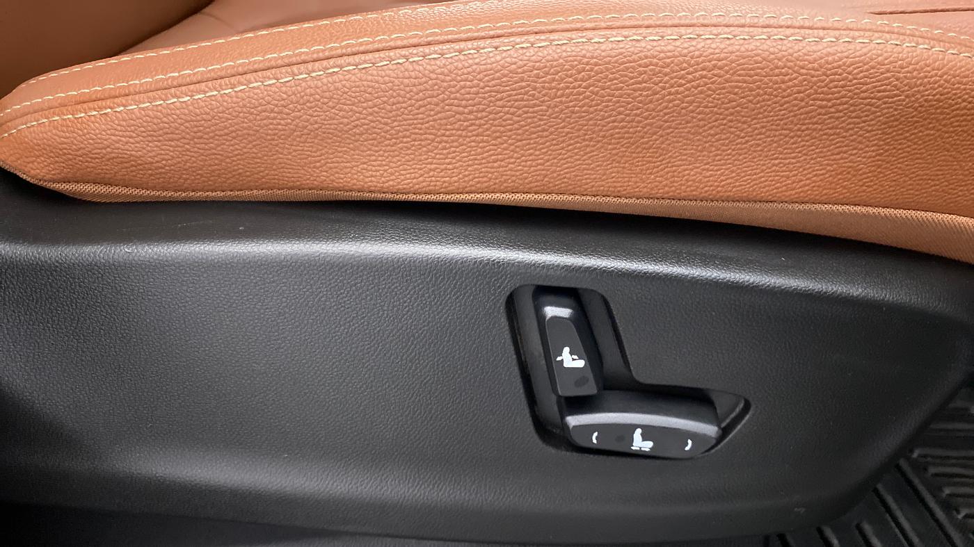 2020 MG HECTOR PLUS SHARP DCT, Petrol, Automatic, 11,428 km, Driver Side Adjustment Panel