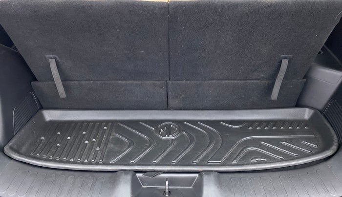 2020 MG HECTOR PLUS SHARP DCT, Petrol, Automatic, 11,428 km, Boot Inside