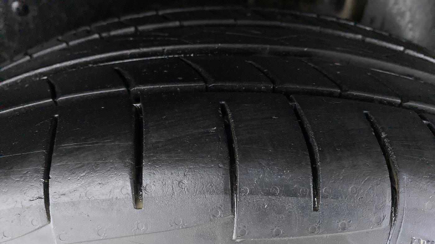 2020 MG HECTOR PLUS SHARP DCT, Petrol, Automatic, 11,428 km, Left Rear Tyre Tread