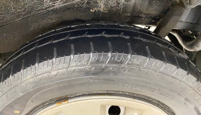 2014 Maruti Wagon R 1.0 LXI, Petrol, Manual, 34,703 km, Left Rear Tyre Tread