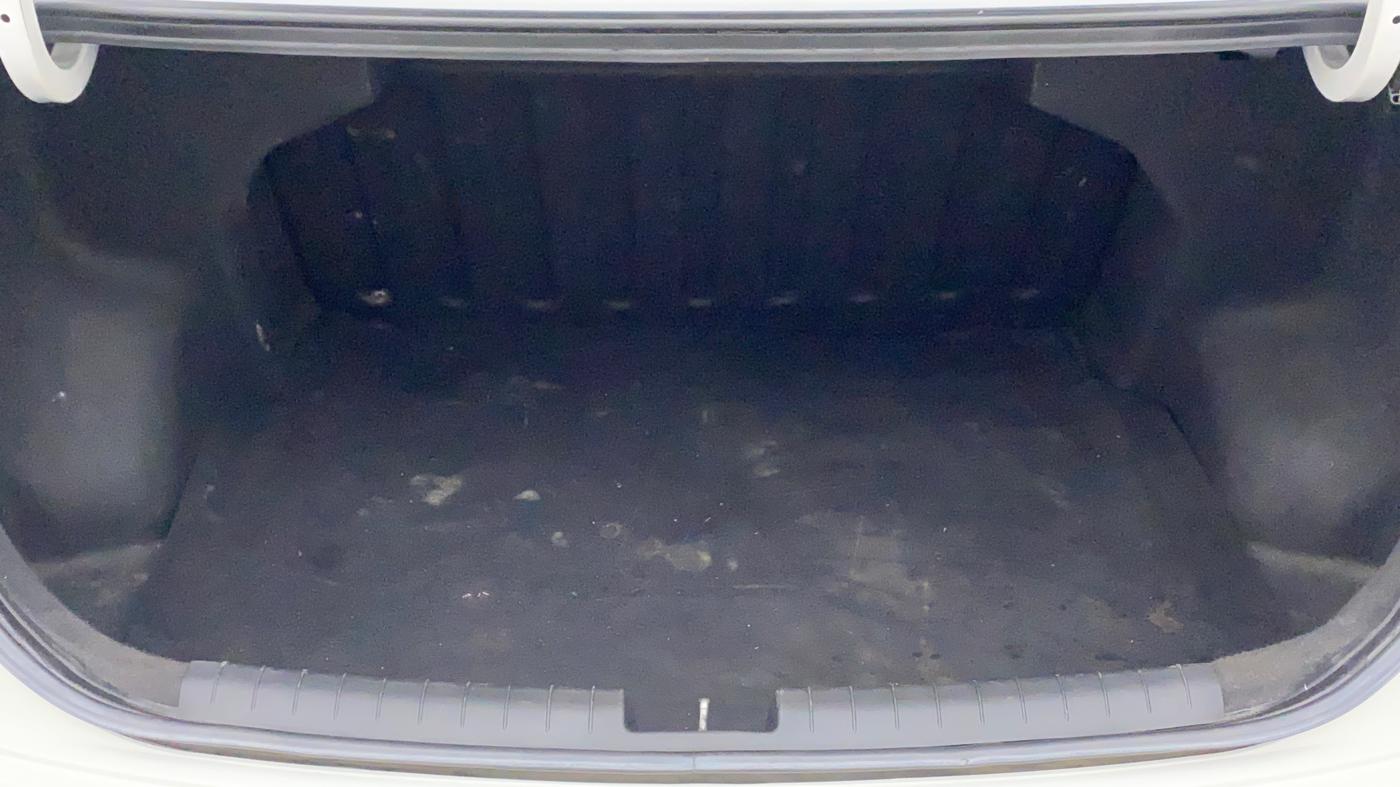 2018 Hyundai Xcent SX 1.2, Petrol, Manual, 60,415 km, Boot Inside