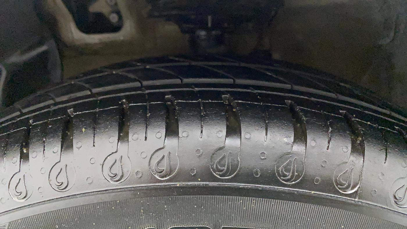 2018 Hyundai Xcent SX 1.2, Petrol, Manual, 60,415 km, Left Front Tyre Tread