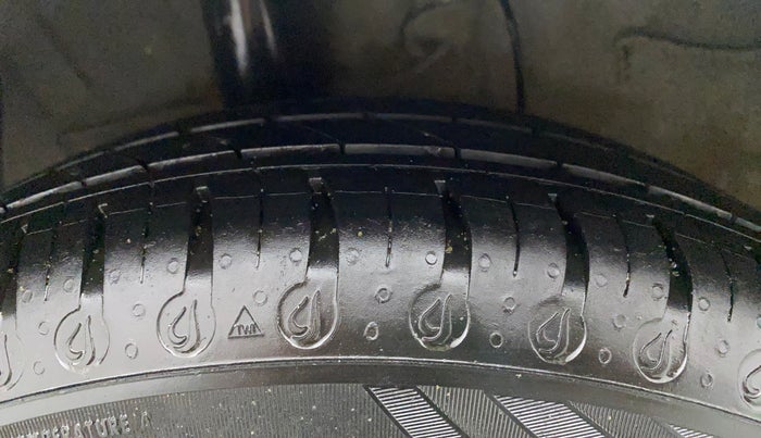 2018 Hyundai Xcent SX 1.2, Petrol, Manual, 60,415 km, Right Rear Tyre Tread