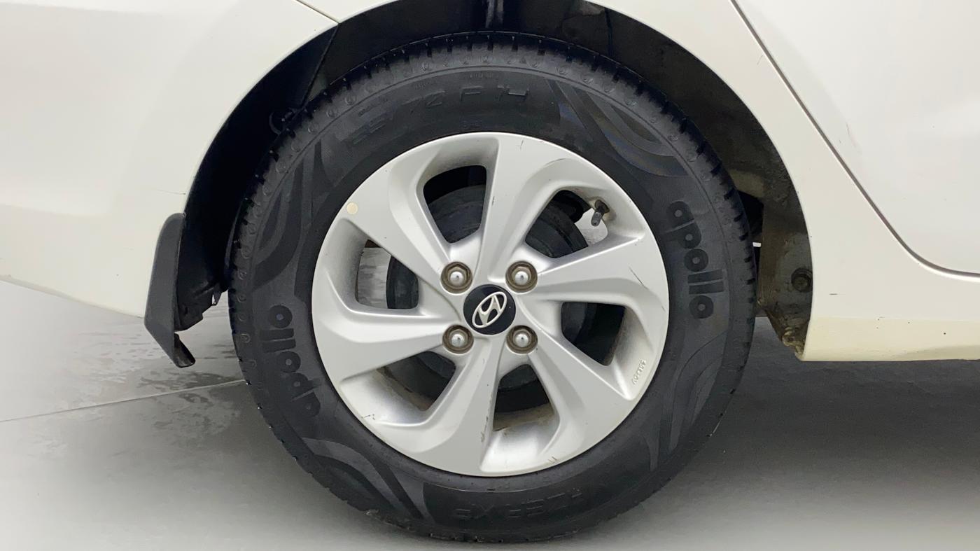2018 Hyundai Xcent SX 1.2, Petrol, Manual, 60,415 km, Right Rear Wheel