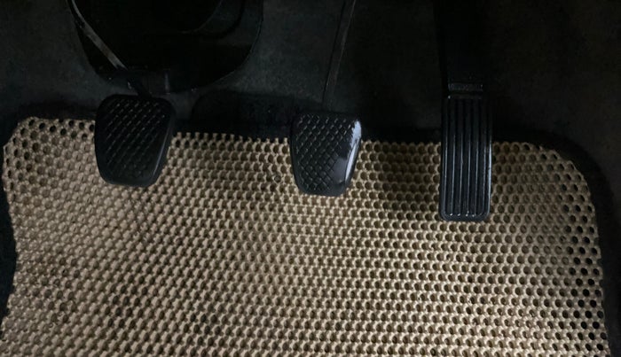 2019 Honda Amaze 1.2L I-VTEC S, CNG, Manual, 62,282 km, Pedals