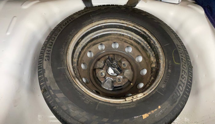 2016 Hyundai Eon ERA +, Petrol, Manual, 1,10,957 km, Spare Tyre